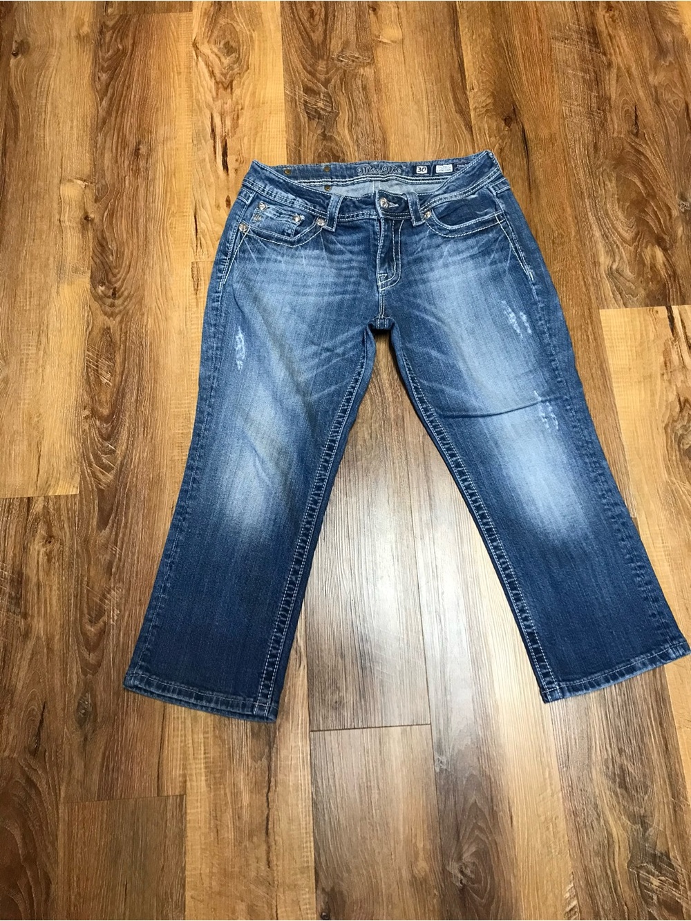 Miss Me - Women's Capri Blue Denim Jeans - Classic Fade & Low Rise